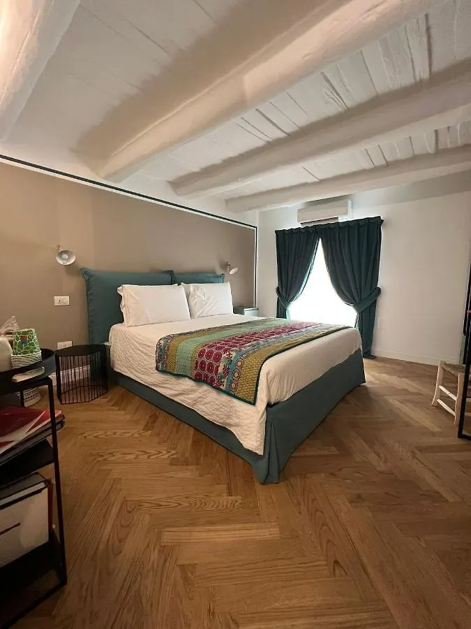 Ferrandina1 Guest House Naples Italy